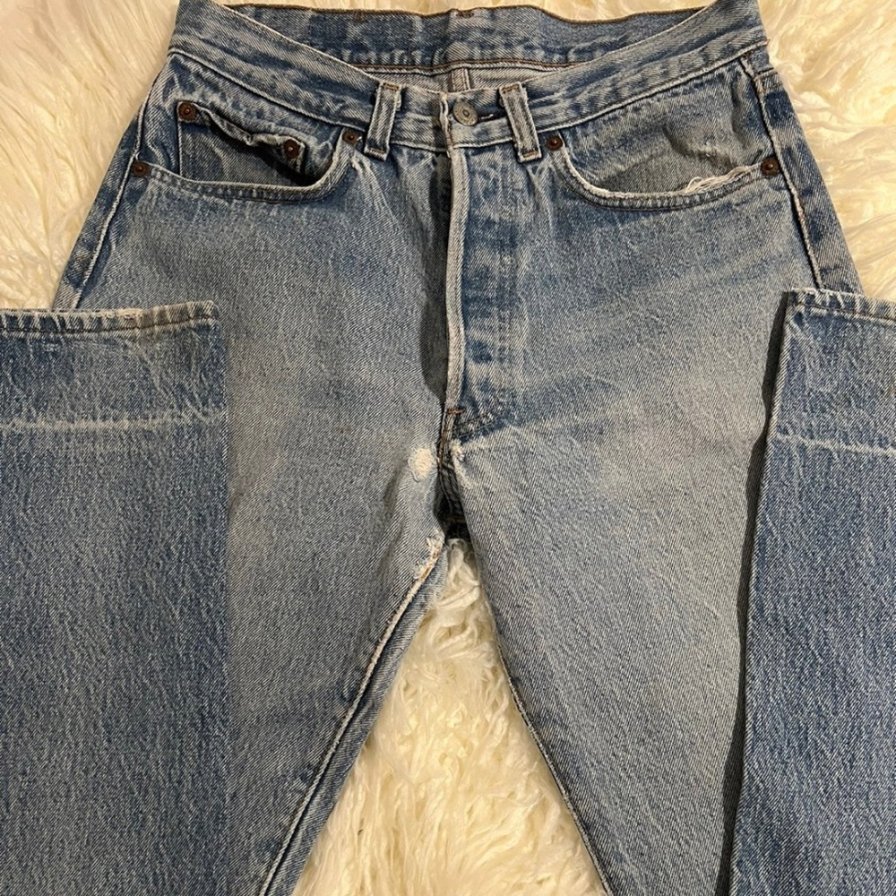 VINTAGE LEVIS SIZE 28”